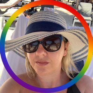 Meet your Posher, Eva